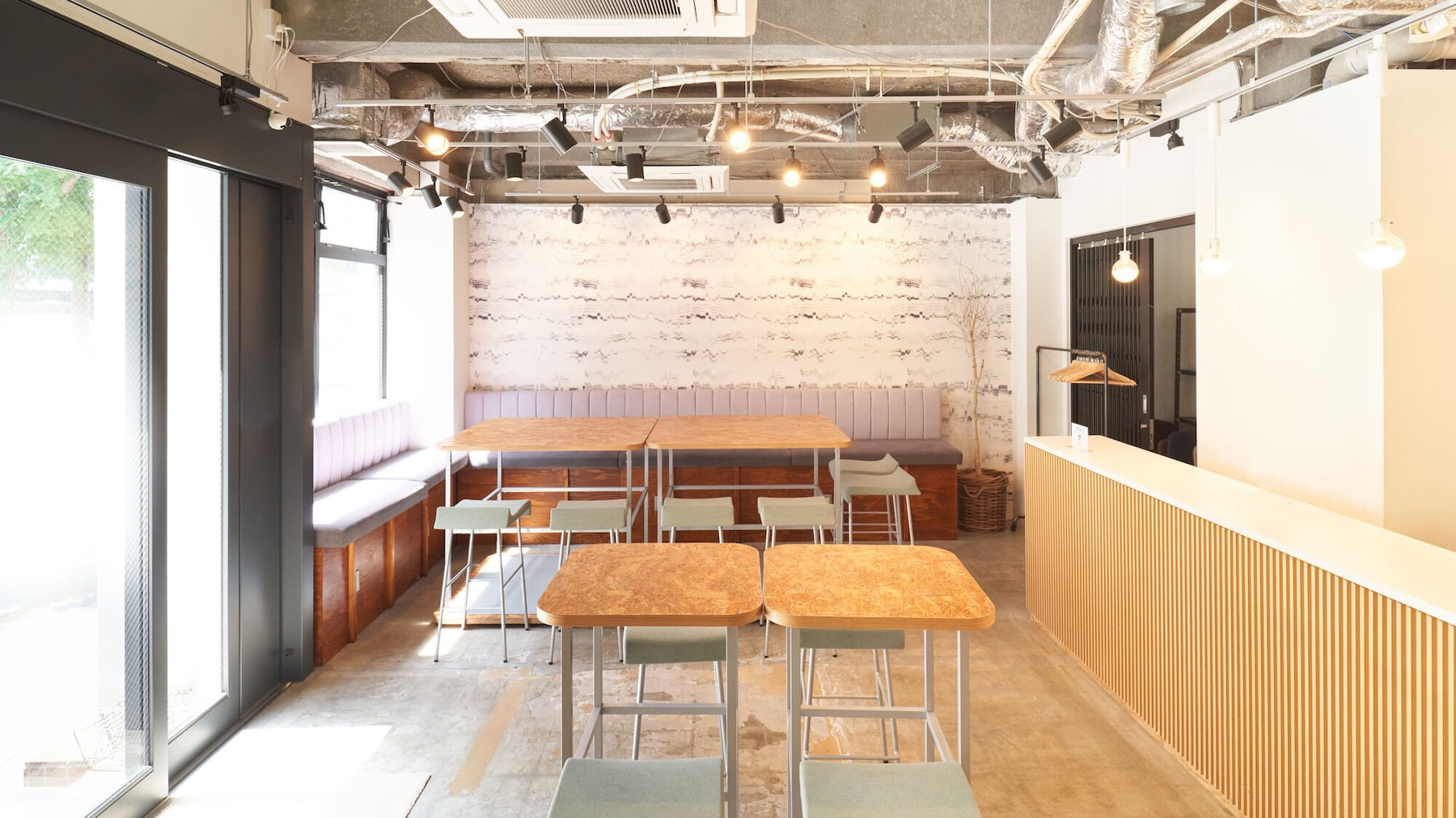 飲食店の開業は居抜き物件がいい？メリットとデメリットを解説