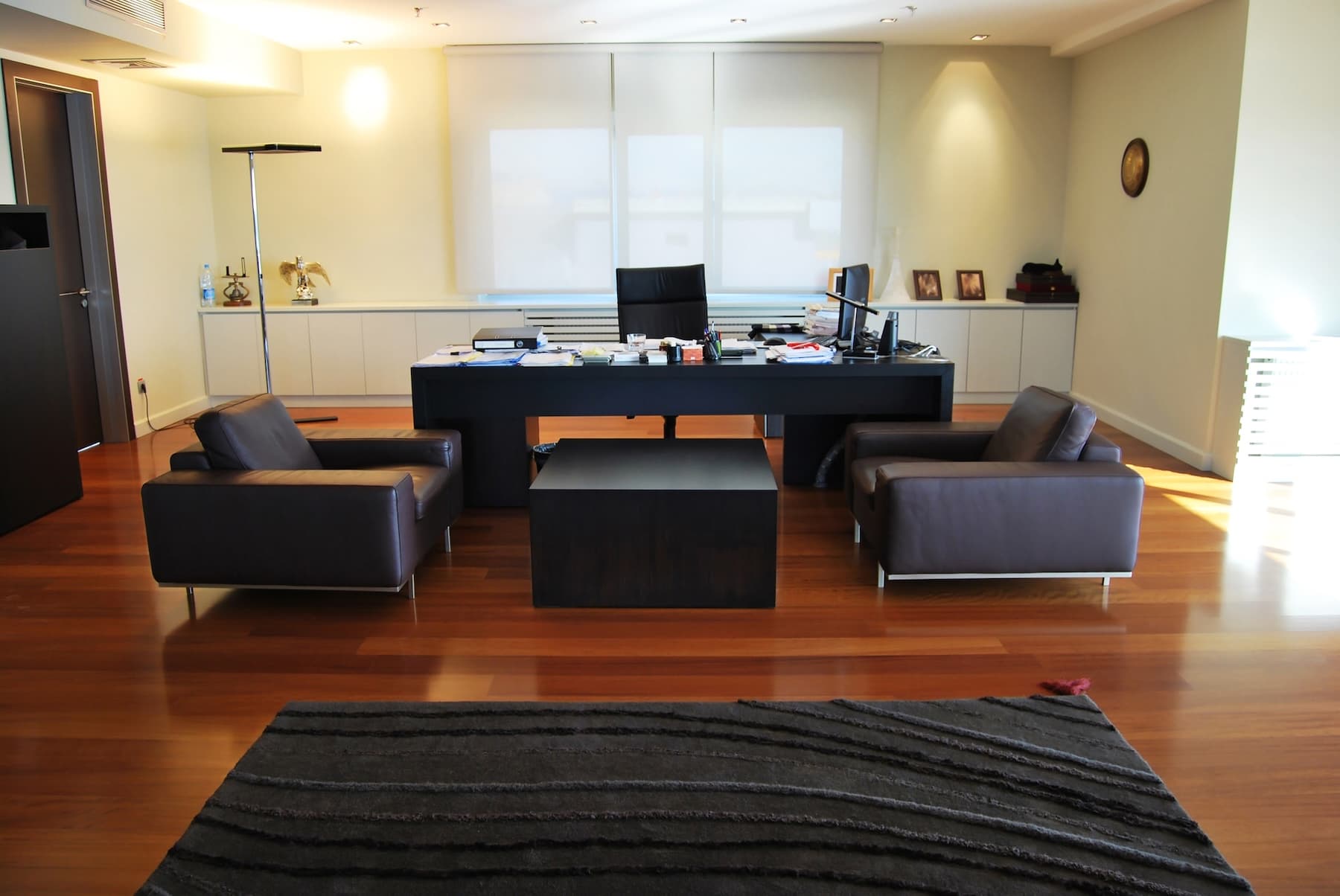 社長室のレイアウトで重要なポイントとは?セキュリティや機能や快適性を含めて解説