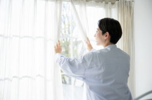 インフルエンザ感染対策に換気は必須！換気方法や低温・乾燥対策についても解説