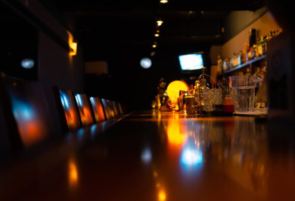 ラウンジの内装が顧客体験を向上させる！設計デザインが与える顧客満足度について解説