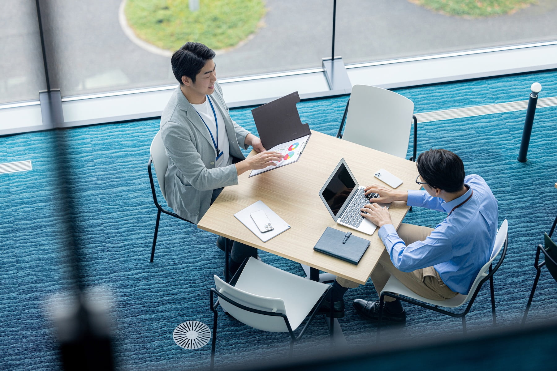 業務効率化を支える可変性の高いオフィスレイアウトの作り方