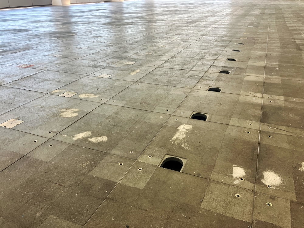 OAフロアとは？特徴や種類、敷設する理由や用途について解説