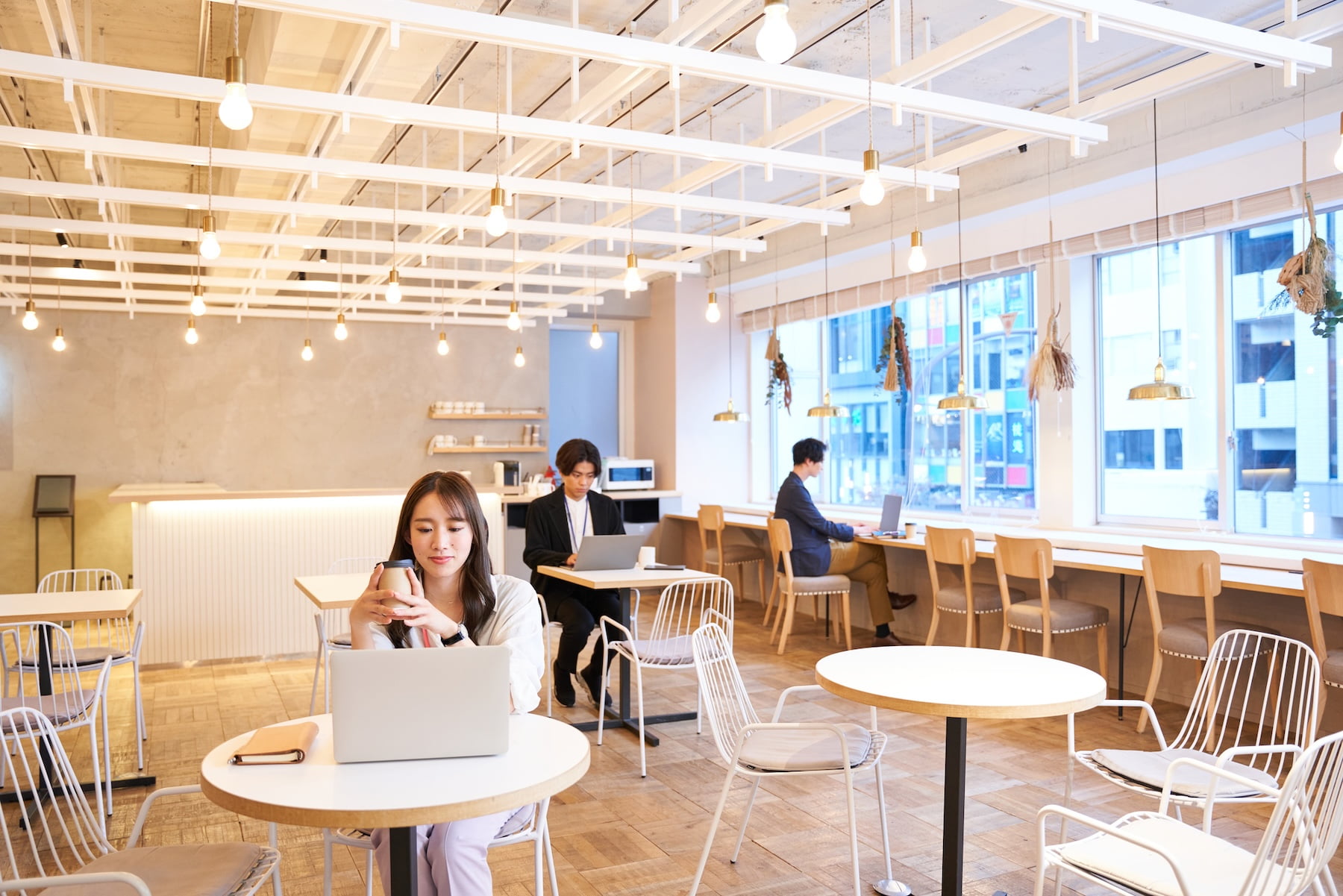 集中と協働を両立させるためのエリア分けとインフラ整備