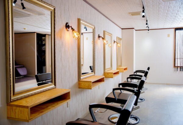 シェアサロンの内装設計どうしたらいい？トラブルを未然に防ぐ動線設計や配慮された個室の構成について解説
