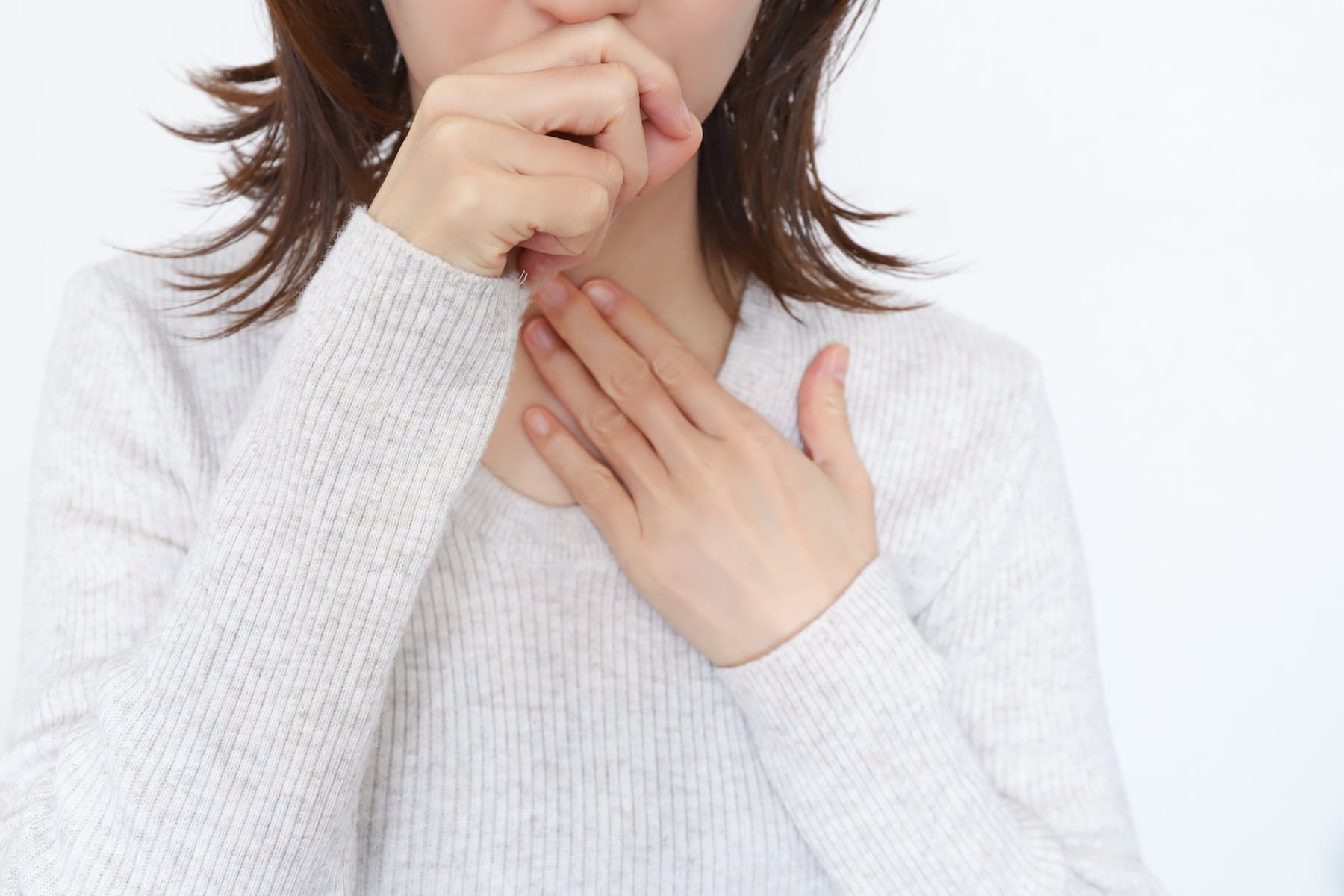宿泊者がホテル滞在中にできる喉・肌・目の乾燥対策